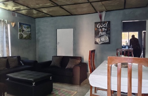 Cape Maclear Bed & Breakfast | Quest Lodges and Safaris