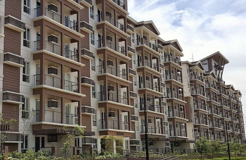 Project 8 Condo | Quezon City Space w/Fast WIFI and Netflix