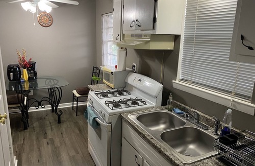 Midtown Apartment | Quick getaway to Beale & downtown