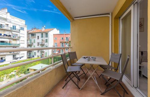 Quartier du Port Apartment | Quiet 1 bdr Port! close Place du Pin Garibaldi