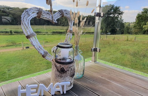 Hamberge Apartment | Quiet! 100 m², on the river near Lübeck. Modern, new and family-friendly!