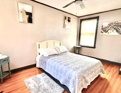 Gage Park Apartment | Quiet 1BR, Eat-In Kitchen, Close to Midway