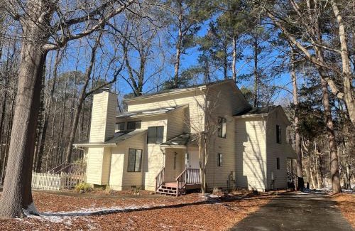Chapel Hill House | Quiet 2 bedroom house close to UNC Duke RTP