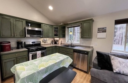 Bear Creek House | Quiet 2 Bedroom House