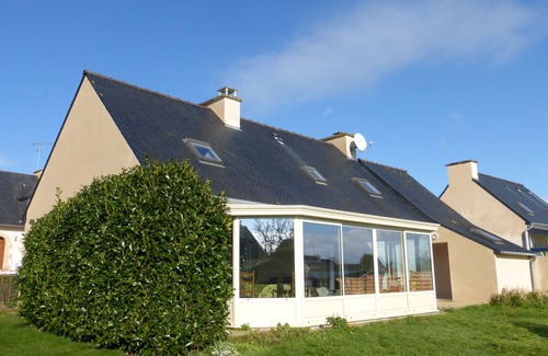 Binic House | Quiet 4-bedroom house in BINIC, 1 km from the port and beaches.