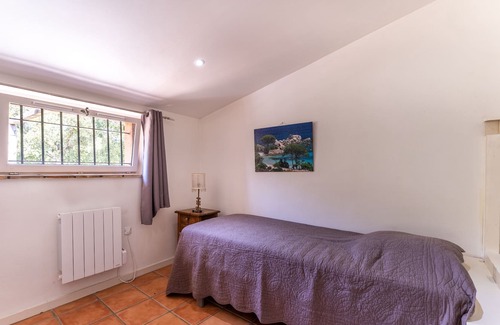 Saint-Julien House | Quiet, air-conditioned accommodation in the Verdon regional park