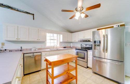 Tuckasegee House | Quiet and Cozy Tuckasegee Retreat with Mountain Views!