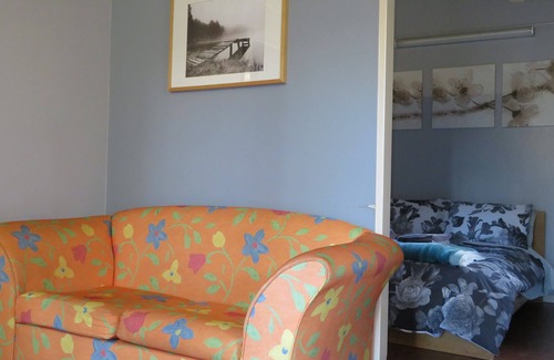 Kojonup Cabin | Quiet and relaxing place for Holiday or work with a lovely country feel.