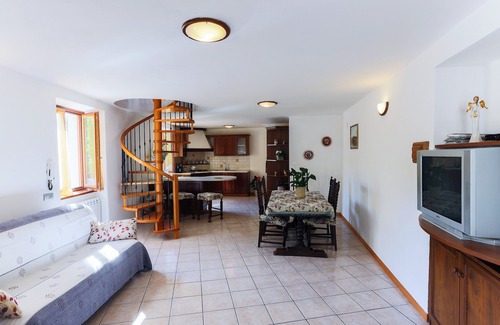 Vesio Apartment | Quiet apartment a few kilometers from Lake Garda