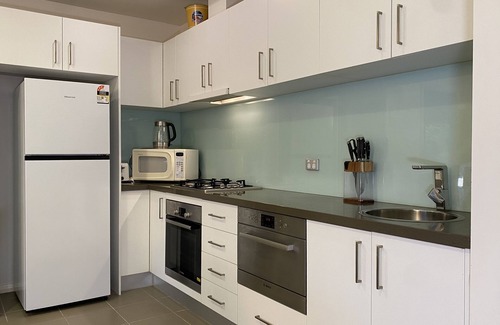 Capital Hill Apartment | Quiet Apartment Adjacent to Parliament House