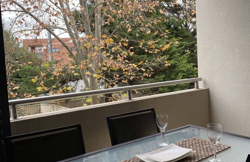 Capital Hill Apartment | Quiet Apartment Adjacent to Parliament House