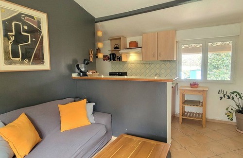 Nord Apartment | Quiet apartment 5 minutes from the center of Aix-en-Provence with terrace & parking