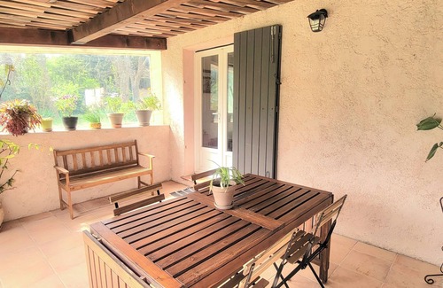 Nord Apartment | Quiet apartment 5 minutes from the center of Aix-en-Provence with terrace & parking