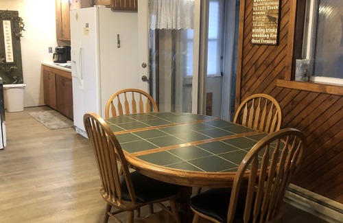 Redfield Cabin | Quiet cabin that sits right on the edge of the water! Pet friendly