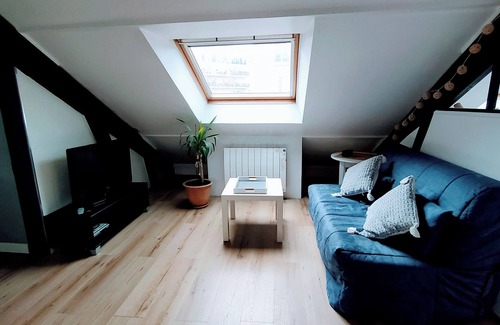 Montrouge Apartment | Quiet, charming and comfortable 2-bedroom apartment 50m from metro line 4