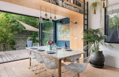 Rond-Point de Rennes House | Quiet city house and its flower garden garden