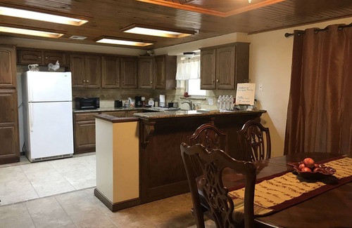 South Oklahoma City House | Quiet, Clean, Large space, plenty of parking