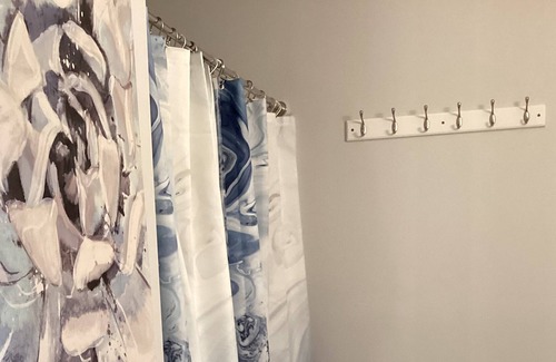 Avondale Cottage | Quiet Cottage in the heart of Avondale.