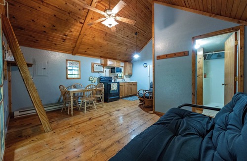 Sullivan Cabin | Quiet Country Cabin Near Trails & State Parks