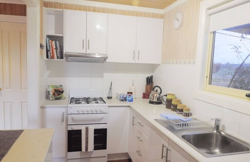 East Tamworth Cabin | Quiet country retreat 2 minutes from the CBD