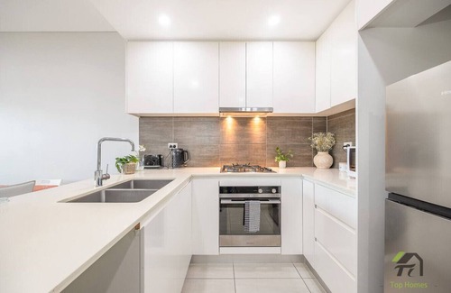 Bankstown Apartment | Quiet & Cozy 3-Bedroom Apartment in Bankstown