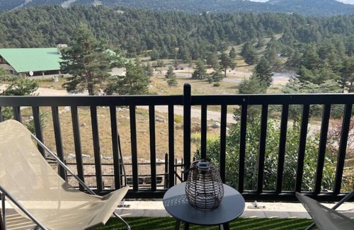 Greolieres les Neiges House | Quiet duplex with mountain views