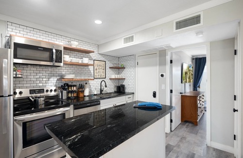 Crown Heights Apartment | Quiet, freshly renovated apt. with canal access and mountain views