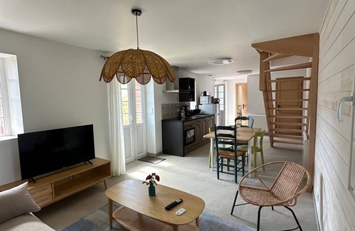 Picauville House | Quiet, friendly 4-person house 15 minutes from Utah Beach