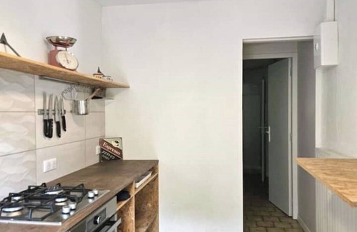 Orx Cottage | Quiet gîte with swimming pool, exceptional view, sleeps 5, Océan & Pays Basque