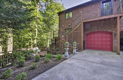 Long Green Apartment | Quiet Getaway in Gated Community! Private Deck and BBQ - 18 Mi to Downtown Baltimore condo