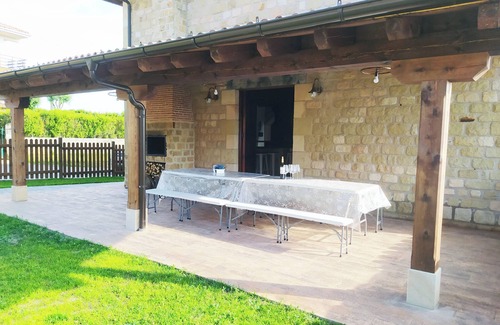 Quintanar de la Sierra Cottage | Quiet house on the outskirts of the city surrounded by pine forests and hills.