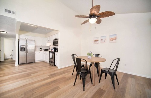 Southpoint House | Quiet Haven Near Beach and Attractions