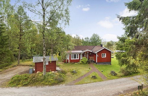 Svenljunga Municipality House | Quiet holiday house for max. 6 persons with sauna and bath tub