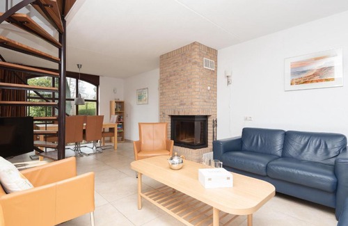 Westenschouwen House | Quiet location close to the beach and forest large garden to play for children