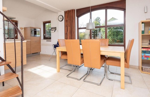 Westenschouwen House | Quiet location close to the beach and forest large garden to play for children