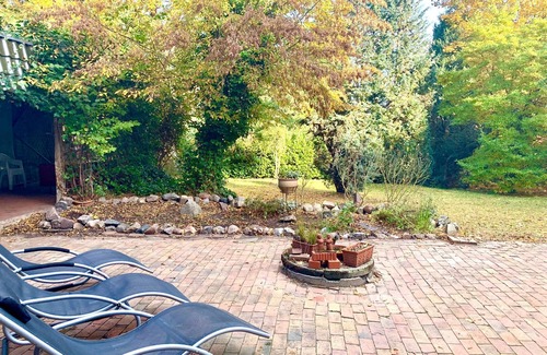 Gehlsdorf Apartment | Quiet mechanic's apartment in the basement of the German Villa with shared sauna