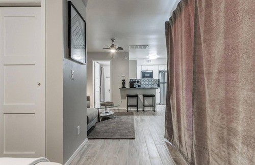 Oklahoma City Condo | Quiet Modern Heavenly Paradise Love and Balcony + Free Coffee near Lake Hefner