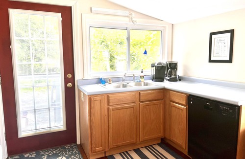 Seal Harbor House | Quiet oasis across the street from Acadia and just steps from the harbor