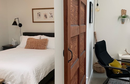 Rose City Park House | Quiet & Peaceful Backyard Bungalow. Full Kitchen, W/D, A/C.