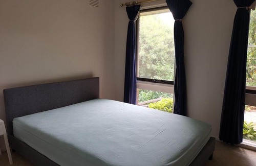 Boronia House | Quiet place in Knox close to the shopping centre