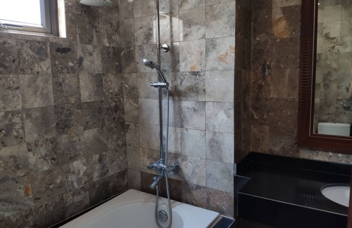 Ngoc Khanh Apartment | Quiet Privacy flat in Kim Ma