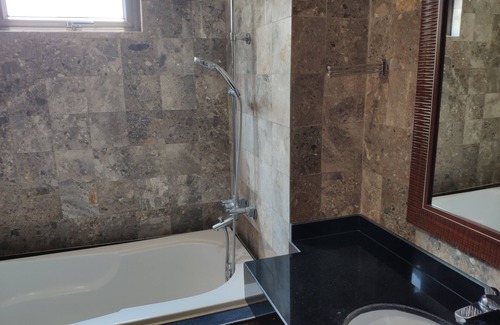 Ngoc Khanh Apartment | Quiet Privacy flat in Kim Ma