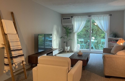 Graniteville Apartment | Quiet, trendy, and peaceful condo in Dracut Mass!