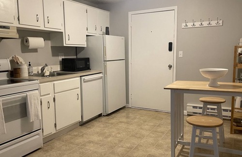 Graniteville Apartment | Quiet, trendy, and peaceful condo in Dracut Mass!