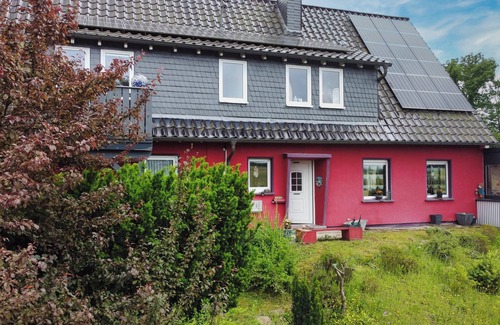 Anzhausen Apartment | Quiet vacation apartment with large garden (125 sqm)