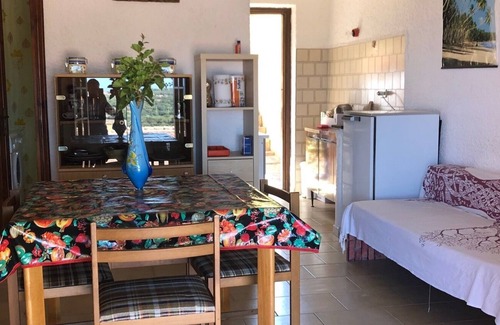 Ruoni Apartment | QUIET VILLA SEA VIEW GARDEN AND BBQ 5 MINUTES FROM THE BEACH