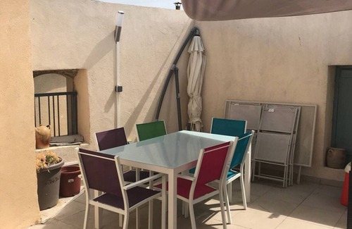 Florensac House | Quiet village house with tropezian terrace 15 minutes from the beach