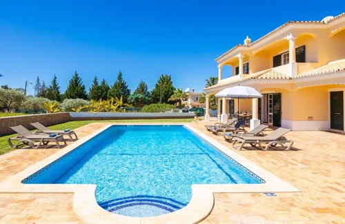 Albufeira Villa | Quinta Monte dos Avos with Private Pool, A/C, BBQ