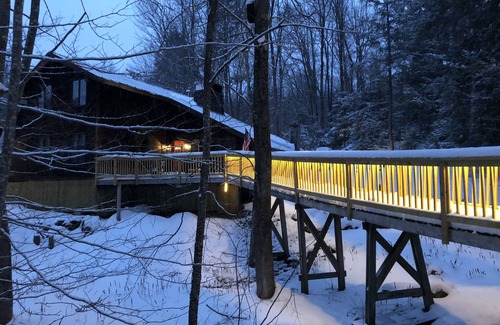 Killington House | Quintessential Vermont Cabin - 4 fireplaces, hot tub, and fire pit