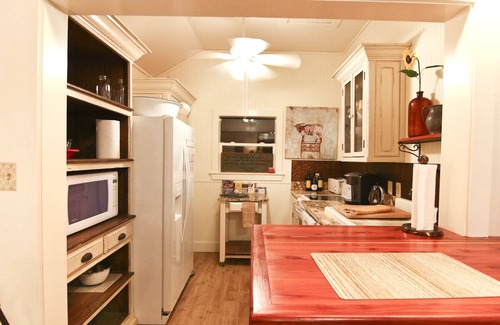 Paige Cabin | Quirky Country Charmer